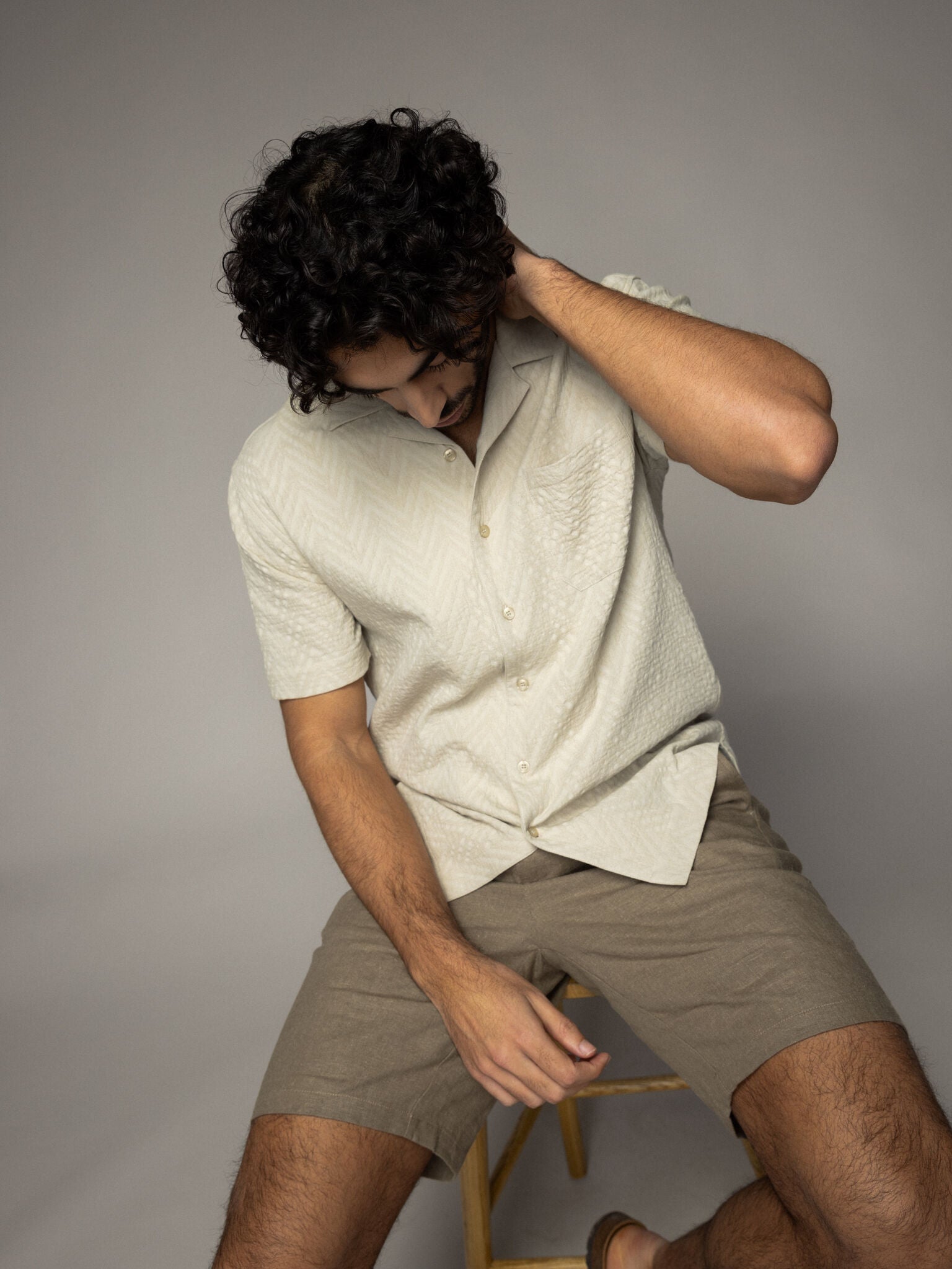 Modelshot / Warm Beige / Detail